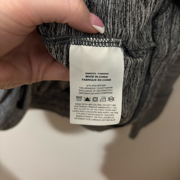 Nike Gray Utility Jacket with Versatile Design - Picture 5 of 6